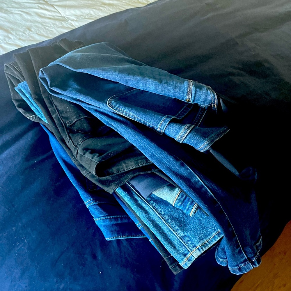 Maternity jeans bundle EUC